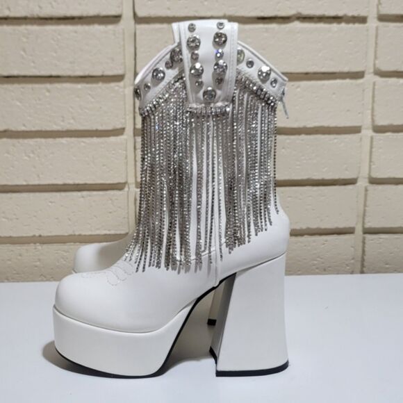 Sugar Thrillz White Rhinestone Fringe Cowgirl Platform Boots Size 5 NWOB - Picture 1 of 14